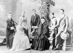 Jemima (Yarlett) Arnsby, her children and sister, circa 1887